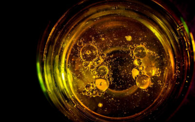 Desmitificando la Etiqueta: ¿Qué Significa Realmente SAE 5W-30 en tu Aceite de Motor?